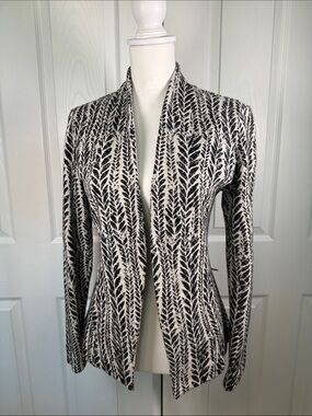 NIC+ZOE Black and White Leaf-Pattern Open Front sweater jacket